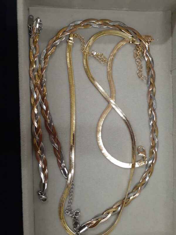 remees gold necklaces