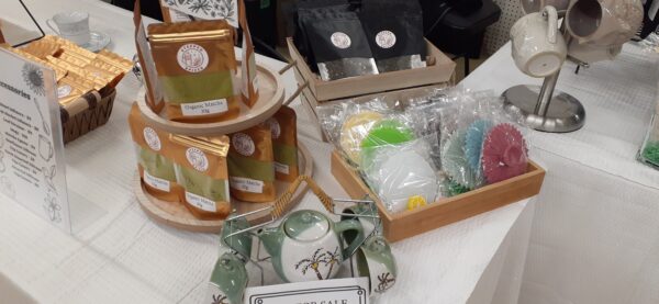 STEEPED AND SPICED CORNER TABLE DISPLAY
