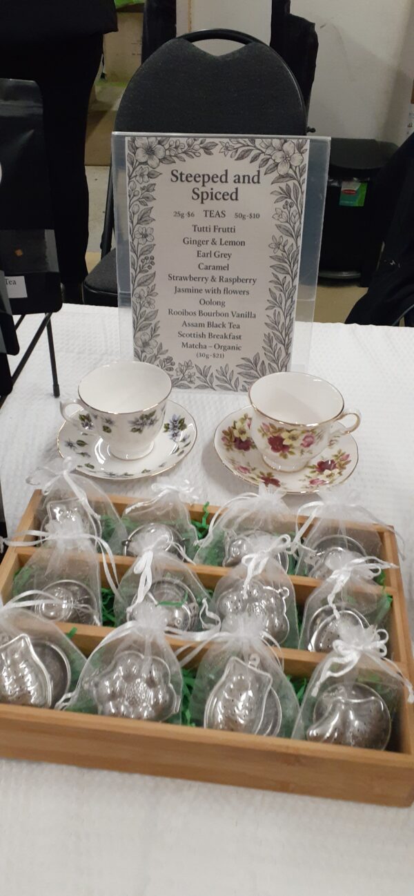 STEEPED AND SPICED TEA CUPS