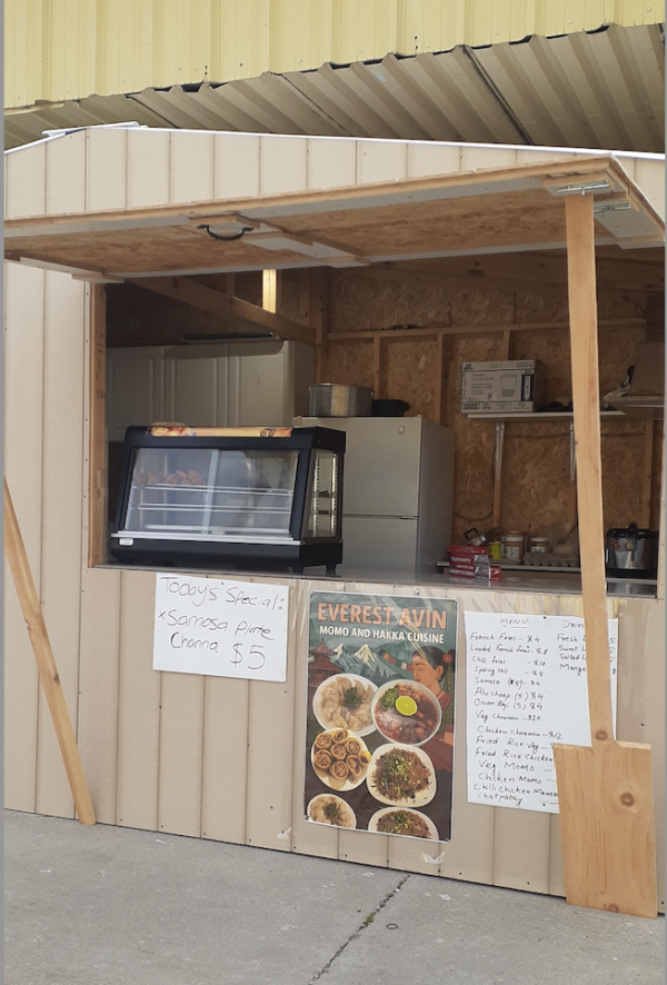 Everest and Avin storefront